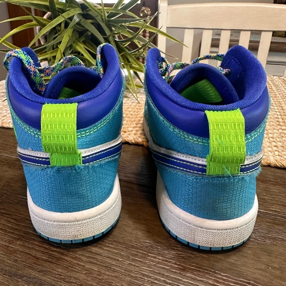 Nike Air Jordan 1‎ Mid SE Sprite Blue Basketball Shoes Sneakers Kids 2.5Y
